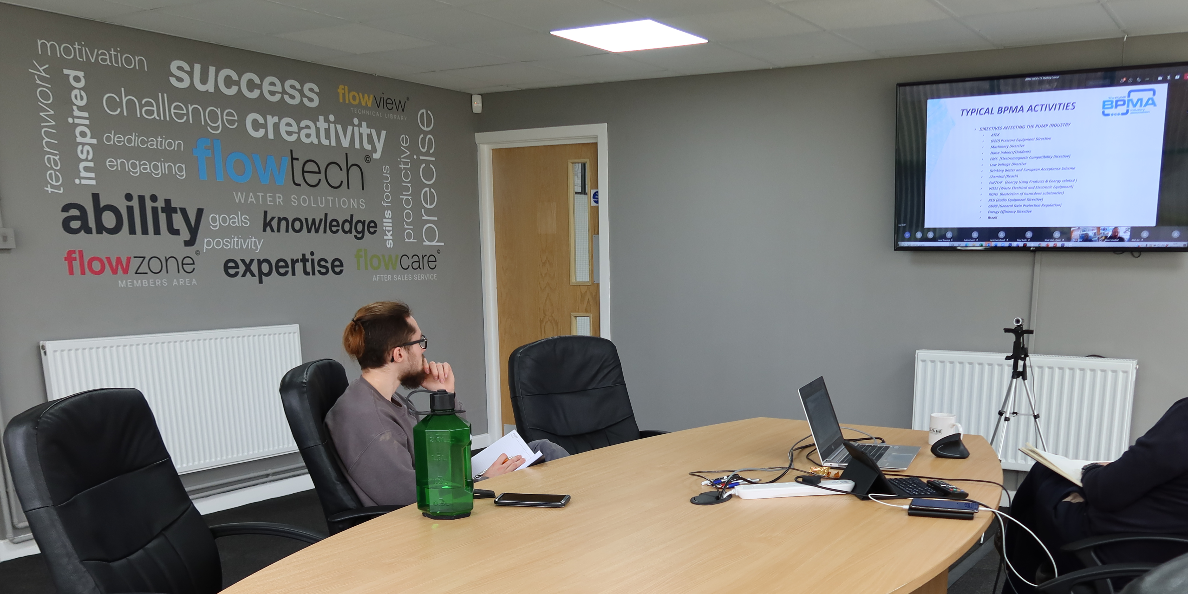 Lockflight Boardroom (1)
